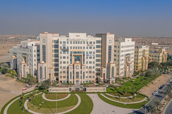 Safa Parkview 15